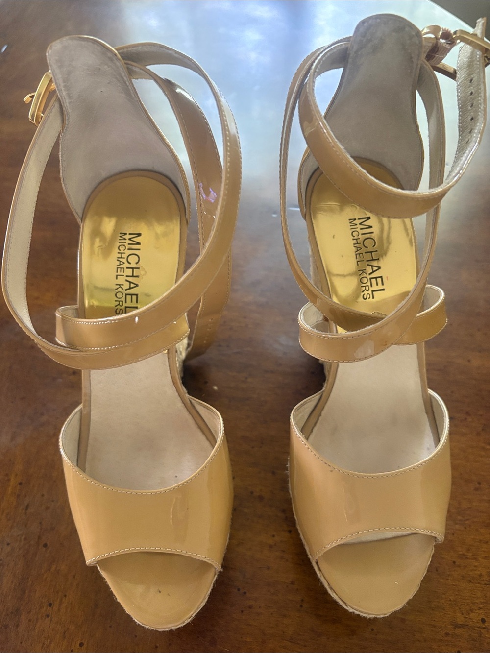 Michael Kors Patent Leather size 6 Espadrille Wedge Sandals in Beige